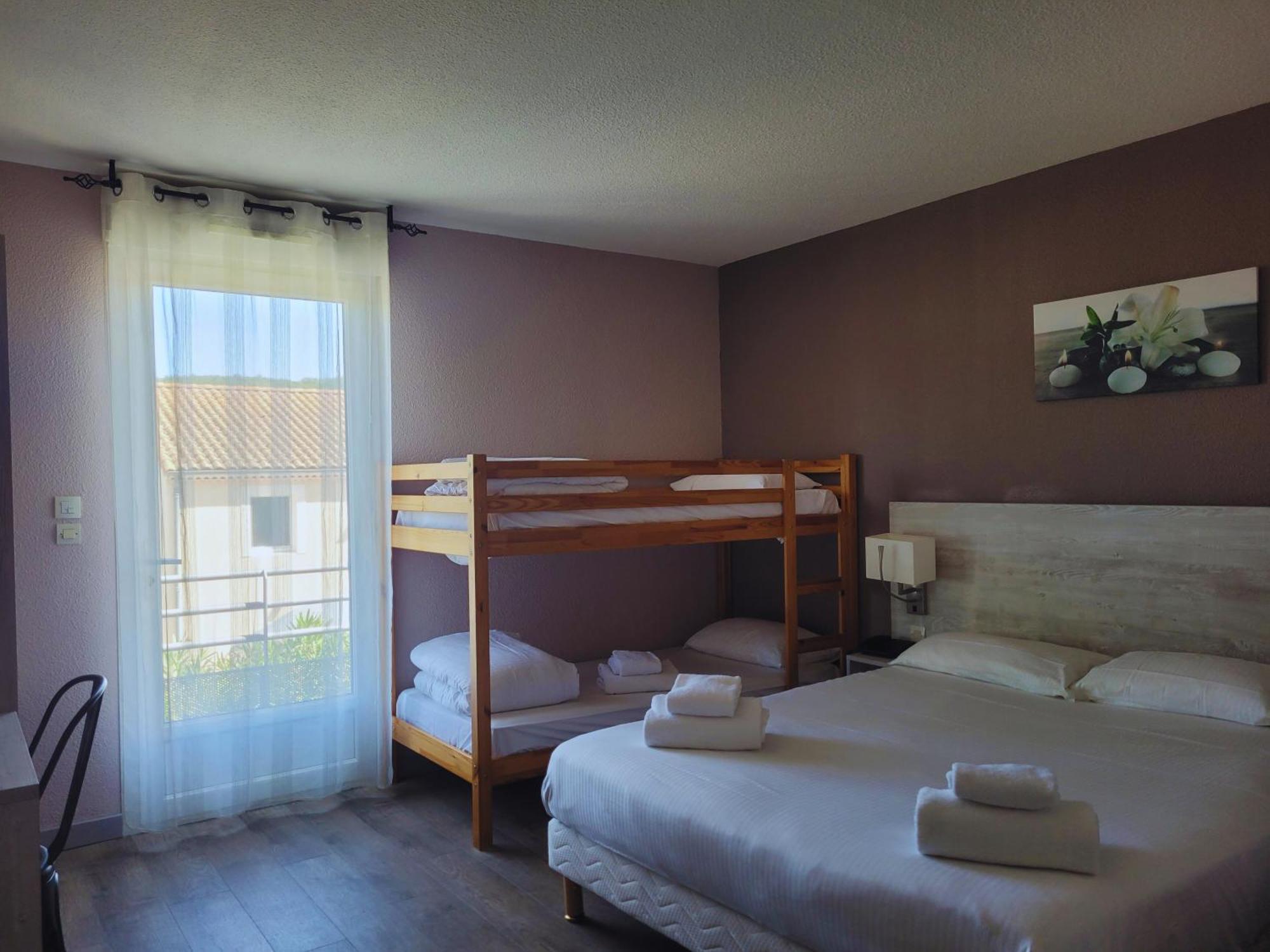 Hotel Restaurant Les Chataigniers Privas